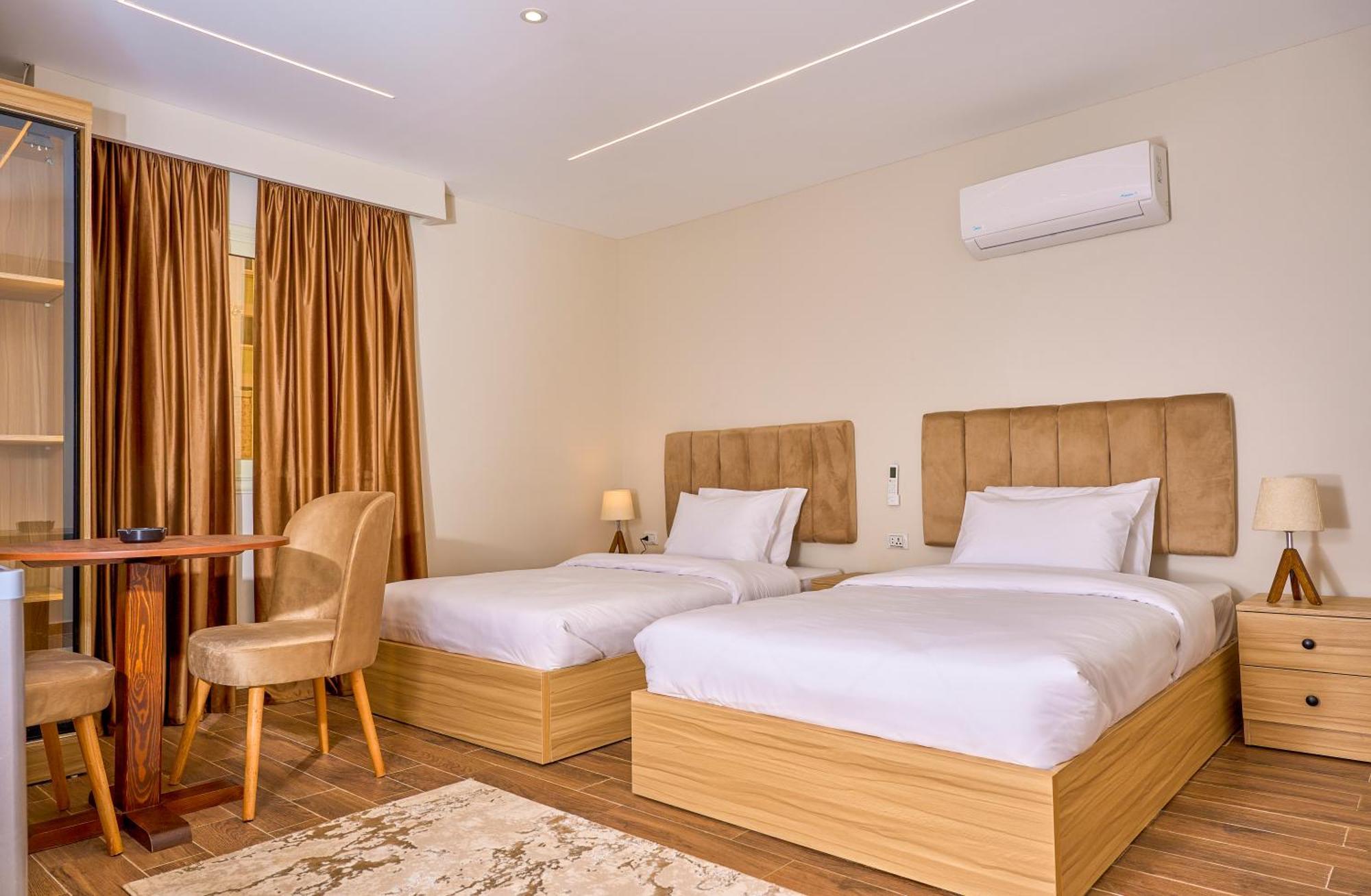 הוסטל Nazlet el-Sîsi Rotana Pyramids View מראה חיצוני תמונה
